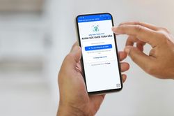 Khi bệnh viện ứng dụng công nghệ để 'bớt giấy, dân bớt chờ đợi'