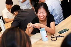 Không chờ giàu, người trẻ Singapore đầu tư ngay từ năm 18 tuổi