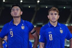 Thái Lan 'tung chiêu' phủ kín sân Rajamangala