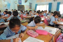 Học sinh địa phương nào được miễn phí SGK từ năm học 2026 - 2027?
