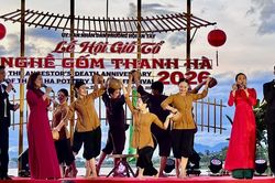 Làng gốm hơn 500 năm tuổi khai hội giỗ tổ nghề