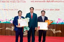 Nhiều cá nhân, tập thể tỉnh Điện Biên được trao tặng Huân chương của nước Cộng hòa Dân chủ Nhân dân Lào