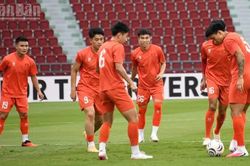 Huấn luyện viên Thái Lan nể trọng đội tuyển Việt Nam, khen đối thủ tổ chức tốt