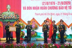 Trung tướng Lê Văn Hướng dự Lễ kỷ niệm 50 năm Ngày truyền thống Bệnh viện Quân y 4