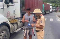 Khai thác dữ liệu, phát hiện tài xế xe đầu kéo lái xe quá 5 giờ liên tục