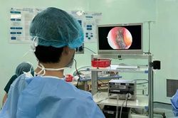 Dị vật nguy hiểm trong mũi bé trai, khuyến cáo phụ huynh cần lưu ý trẻ nhỏ