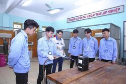 Nâng cao tiêu chuẩn, chế độ làm việc cho giáo viên trung học nghề