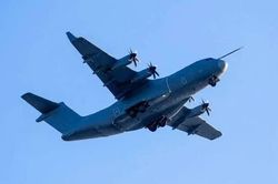 Máy bay vận tải Y-15 bí ẩn của Trung Quốc ra mắt