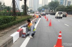 Quốc kh&aacute;nh 2/9, ra qu&acirc;n chỉnh trang hạ tầng giao th&ocirc;ng Thủ đ&ocirc;