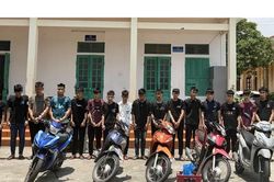 Khởi tố 16 thanh, thiếu niên gây rối, dùng hung khí rượt đuổi, chặn xe ở Bắc Ninh