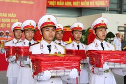 Lễ bàn giao mẫu hài cốt các liệt sĩ để đưa ra Hà Nội giám định ADN