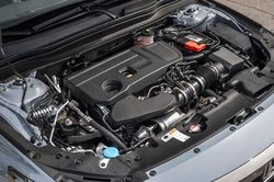 Vì sao động cơ 2.0L trở thành lựa chọn phổ biến của các hãng xe?