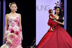 Negav chỉnh váy cho Uyển Ân, Ngô Thanh Vân bế con gái 1 tuổi diễn thời trang