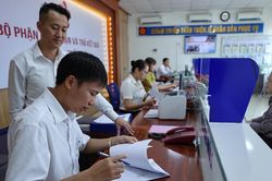 Bộ Nội vụ giải đáp cách tính tỷ lệ số người được nâng lương trước hạn
