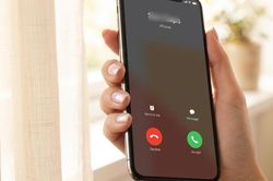 Cách hủy kết thúc cuộc gọi iPhone bằng nút sườn