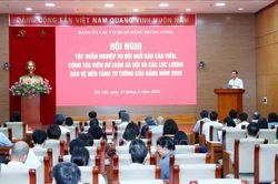 Đổi mới, nâng cao hiệu quả công tác bảo vệ nền tảng tư tưởng của Đảng