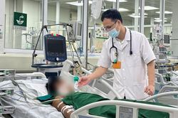 Tự mua thuốc nam trên mạng về sử dụng, thanh niên 28 tuổi đối mặt cửa tử