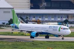 Bị Bamboo Airways hủy chuyến, hành khách cần làm gì?