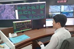 Nghị quyết 57-NQ/TW: Công nghệ thay đổi cách vận hành lưới điện miền Trung