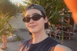 Tình trạng Lee Jong Suk sau 1 tháng chia tay IU