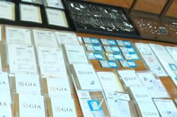 Kết quả gi&aacute;m định số kim cương trong vụ bu&ocirc;n lậu xuy&ecirc;n quốc gia