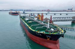 Trung Quốc mua 10 triệu thùng dầu Saudi Arabia qua đợt đấu thầu hiếm hoi