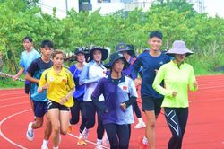 Chờ chân chạy Đà Nẵng tỏa sáng