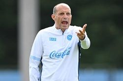 Napoli bắt đầu kỷ nguy&ecirc;n Max Allegri bằng trận đấu đầy kịch t&iacute;nh trước Genoa tại Serie A