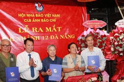Ra mắt Câu lạc bộ Ảnh báo chí Chi nhánh 12 - Đà Nẵng