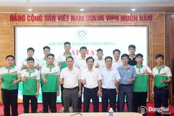 Trên 90% sinh viên Trường Cao đẳng Miền Đông đạt loại giỏi sau đợt thực tập tại VinFast