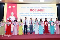 Đồng Nai: Các phường, xã công bố quyết định sắp xếp cơ sở giáo dục công lập