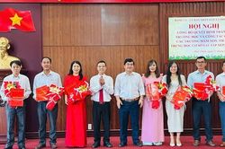 Phú Thiện công bố quyết định về công tác cán bộ và thành lập trường học