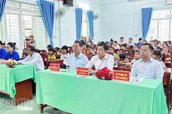 Xã Phước Hữu gặp mặt, đối thoại và trao học bổng cho học sinh