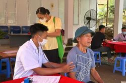 Tăng tốc kh&aacute;m sức khỏe miễn ph&iacute; cho nh&acirc;n d&acirc;n