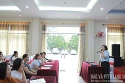 Tập huấn hỗ trợ phụ nữ chuyển đổi mô hình kinh doanh