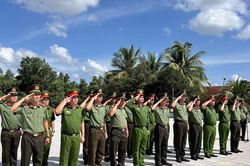 Cụm thi đua số 15, Công an tỉnh Lâm Đồng về nguồn tại Trung ương Cục miền Nam