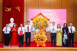 Công bố Quyết định đổi tên Trường Chính trị tỉnh Ninh Bình thành Trường Chính trị Trường Chinh, tỉnh Ninh Bình