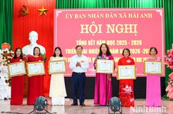 Các địa phương triển khai nhiệm vụ năm học 2026-2027; công bố quyết định về sắp xếp các cơ sở giáo dục và công tác cán bộ