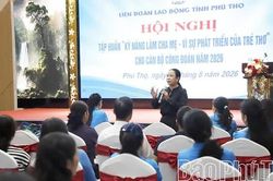 Trên 300 cán bộ công đoàn được tập huấn kỹ năng làm cha mẹ