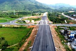 Nước rút trên công trường cao tốc Tuyên Quang - Hà Giang