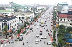 Hà Tĩnh: Gỡ 'nút thắt' ùn tắc giao thông đô thị từ gốc rễ