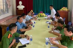 Làm thế nào để ngăn chặn ném đá lên các đoàn tàu ở TP Đồng Nai?