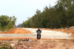 Quảng Ngãi triển khai giải pháp tăng nguồn cung vật liệu, hỗ trợ tiến độ các dự án hạ tầng