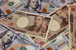 USD giao dịch sát đáy 3 tháng khi niềm tin của nhà đầu tư bị lung lay