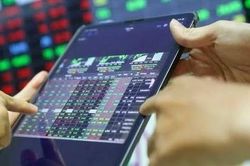 VN-Index tăng gần 34 điểm trước giờ FTSE công bố nâng hạng