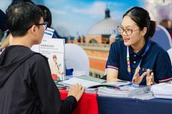 Những lựa chọn của người trẻ trước thị trường lao động mới