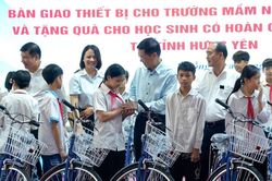 Petrovietnam tặng quà ý nghĩa trước thềm năm học mới 2026-2027