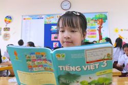 Bộ Gi&aacute;o dục v&agrave; Đ&agrave;o tạo: Kh&ocirc;ng để thiếu s&aacute;ch gi&aacute;o khoa m&agrave; chưa c&oacute; phương &aacute;n xử l&iacute;