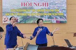 Tỏa sáng những bông hoa miền non nước Cao Bằng (Bài cuối)