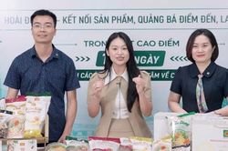 Đưa sản vật địa phương l&ecirc;n 'chợ số'